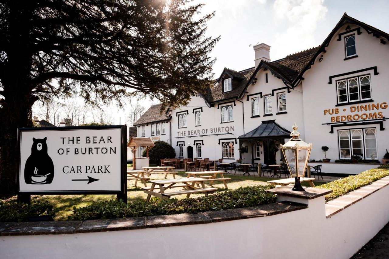 Bear Of Burton Hotel Крайстчърч Екстериор снимка