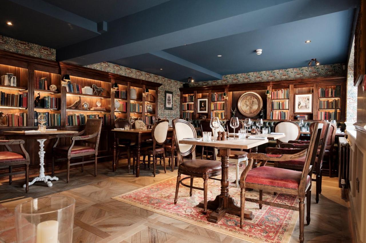 Bear Of Burton Hotel Крайстчърч Екстериор снимка