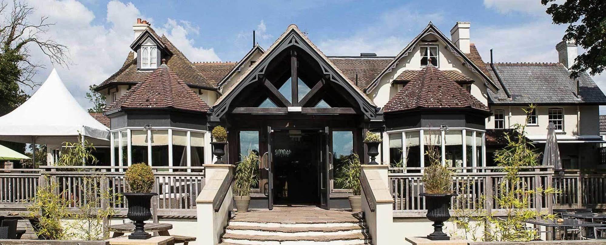 Bear Of Burton Hotel Крайстчърч Екстериор снимка